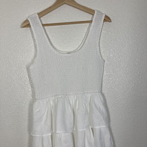 Entro Dress Womens Medium White Smocked Bodice Tiered Maxi Sleeveless D22872 - Picture 13 of 16